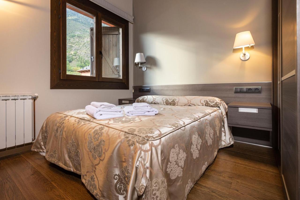 Apartamentos Casa Roldan I Benasque Kültér fotó