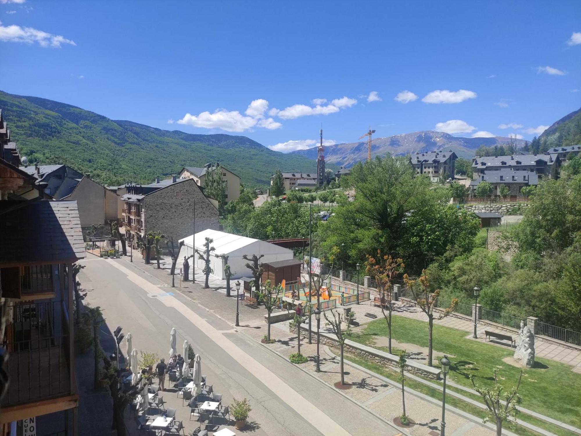 Apartamentos Casa Roldan I Benasque Kültér fotó