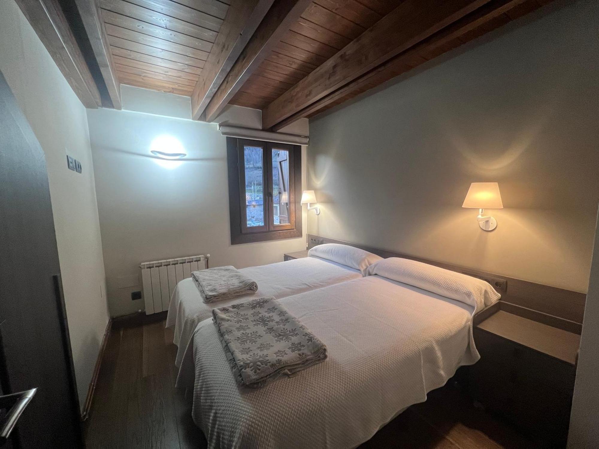 Apartamentos Casa Roldan I Benasque Kültér fotó